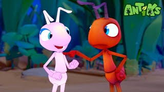 Download lagu Bersinar Dalam Gelap | Oddbods Mempersembahkan: Antiks | Kartun Lucu Untuk Anak-Anak