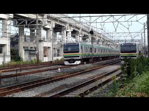 E231系（並走）