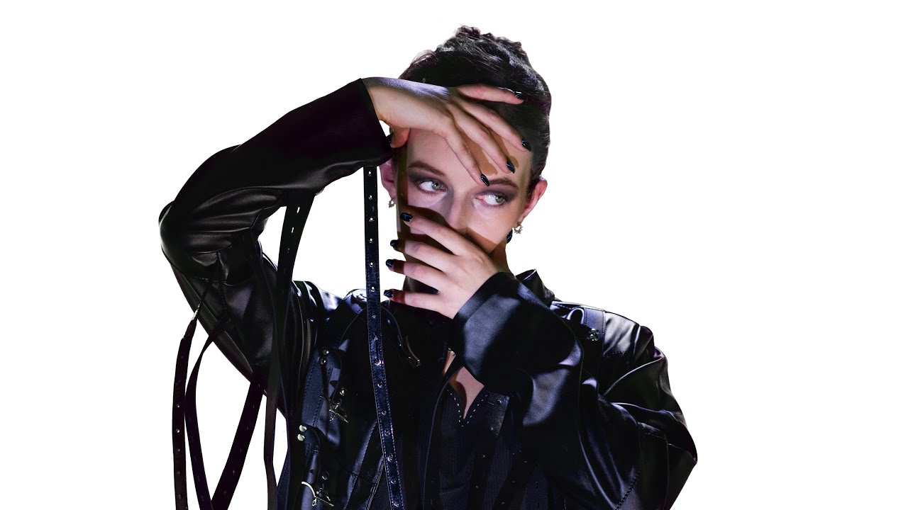 Flo Crowe & The Dilemmas - Shy Girl (Official Music Video)