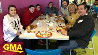 Teen’s family honors lifesaving donor at Thanksgiving table | GMA