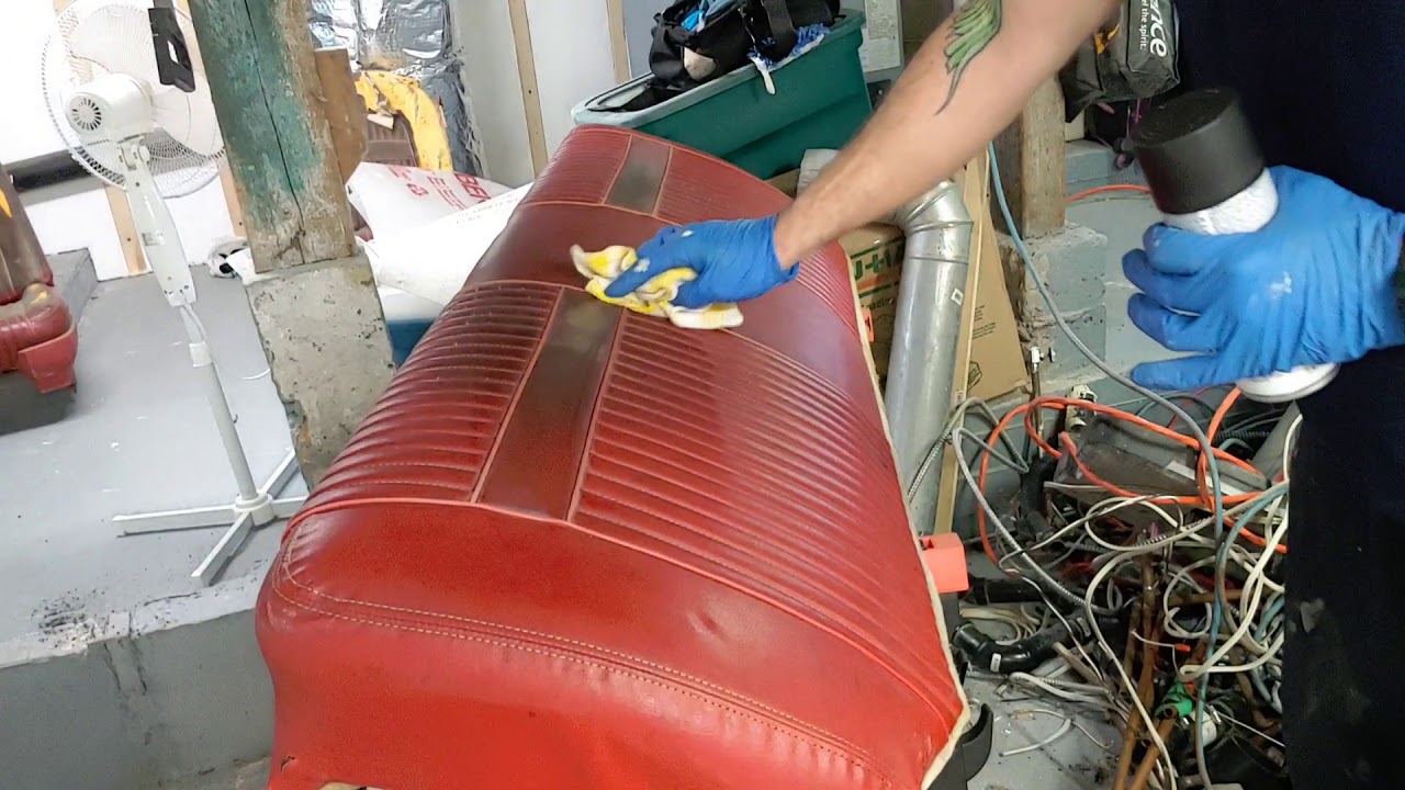 PAINTING MY CAR SEATS !! Vinyl and fabric paint color change. YouTube
