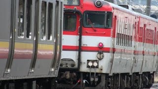 列車番号936M　普通列車(E129)　羽越本線（村上駅）＞60P「村上駅通過。」