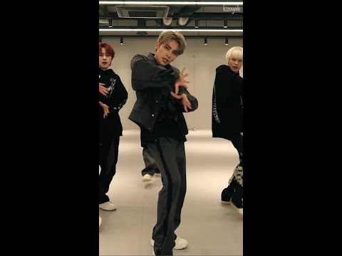 [XIAOJUN FOCUS] WayV 威神V 'Phantom' Dance Practice