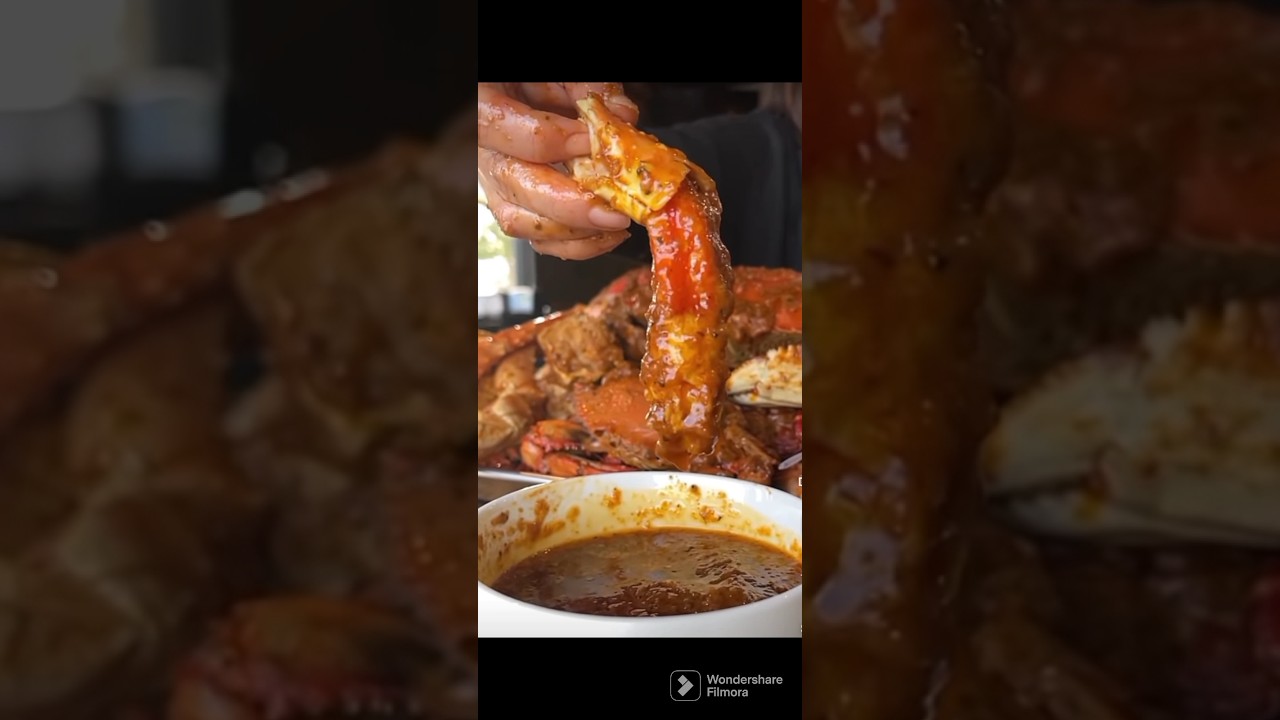 Wow yummy king grab leg dipped in Cajun sauce🤤🤤🤤😍❤️❤️❤️ 