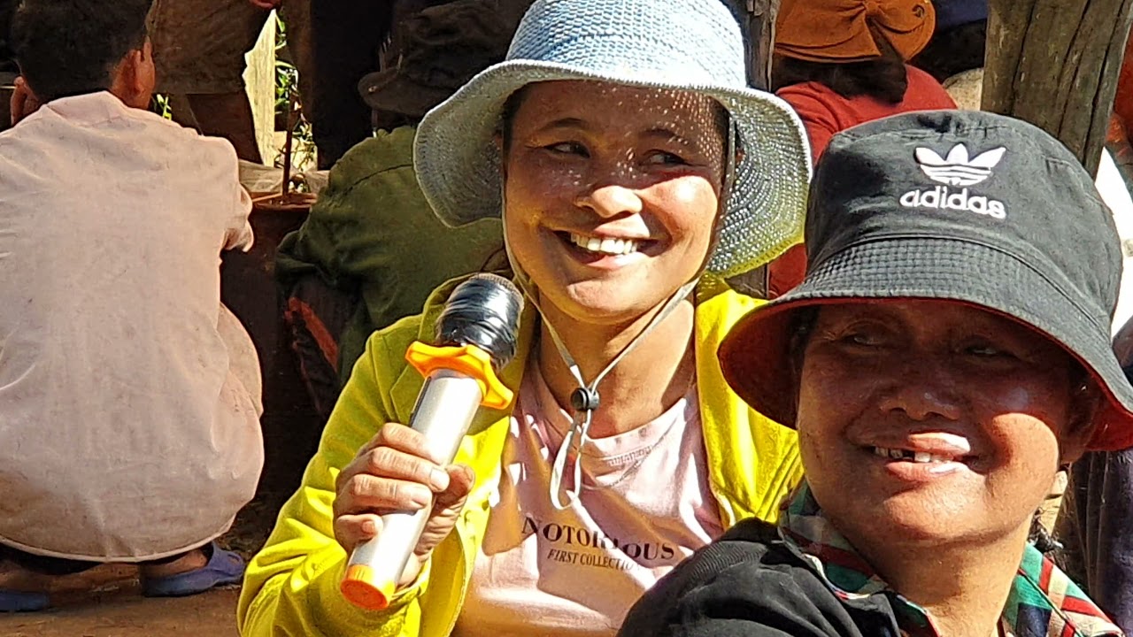 Chị Gái Hát Dân Ca bana 2022 ngày ăn mừng năm mới Sister Singing Dan Ca bana 2022 New Year's Day