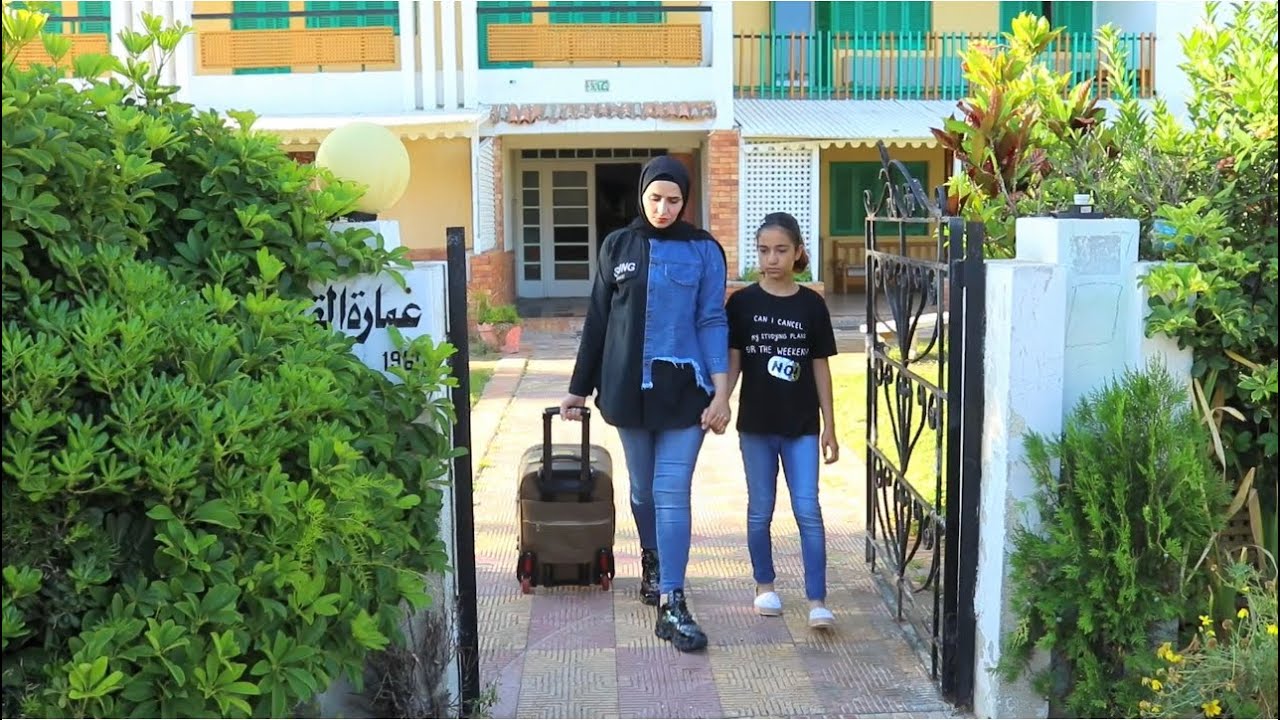 ام بتحب بنتها الوحيده اكتر من نفسها !!