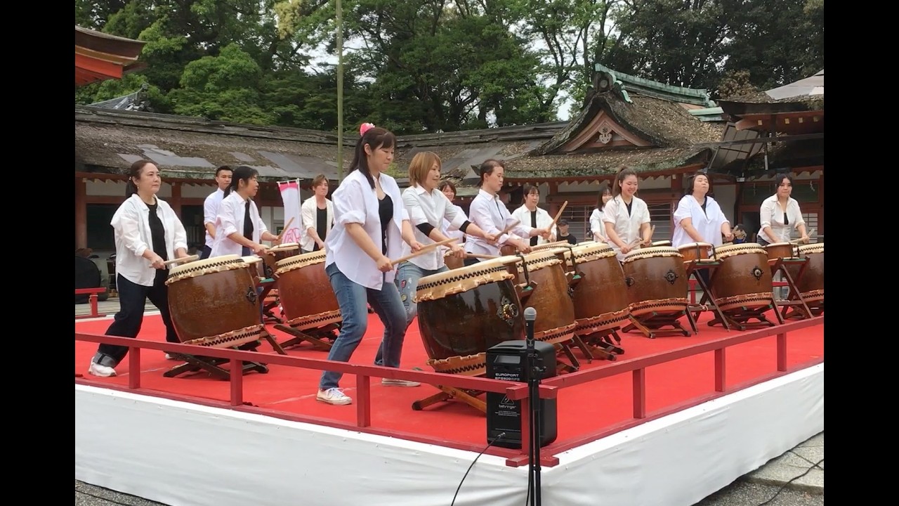 京都石清水八幡宮太鼓演奏 【TAIKO LAB】 Taiko drumming - YouTube