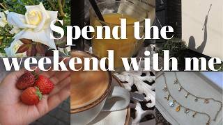 SPEND THE WEEKEND WITH ME | berry picking, bracelet making, gardening & show rehearsals