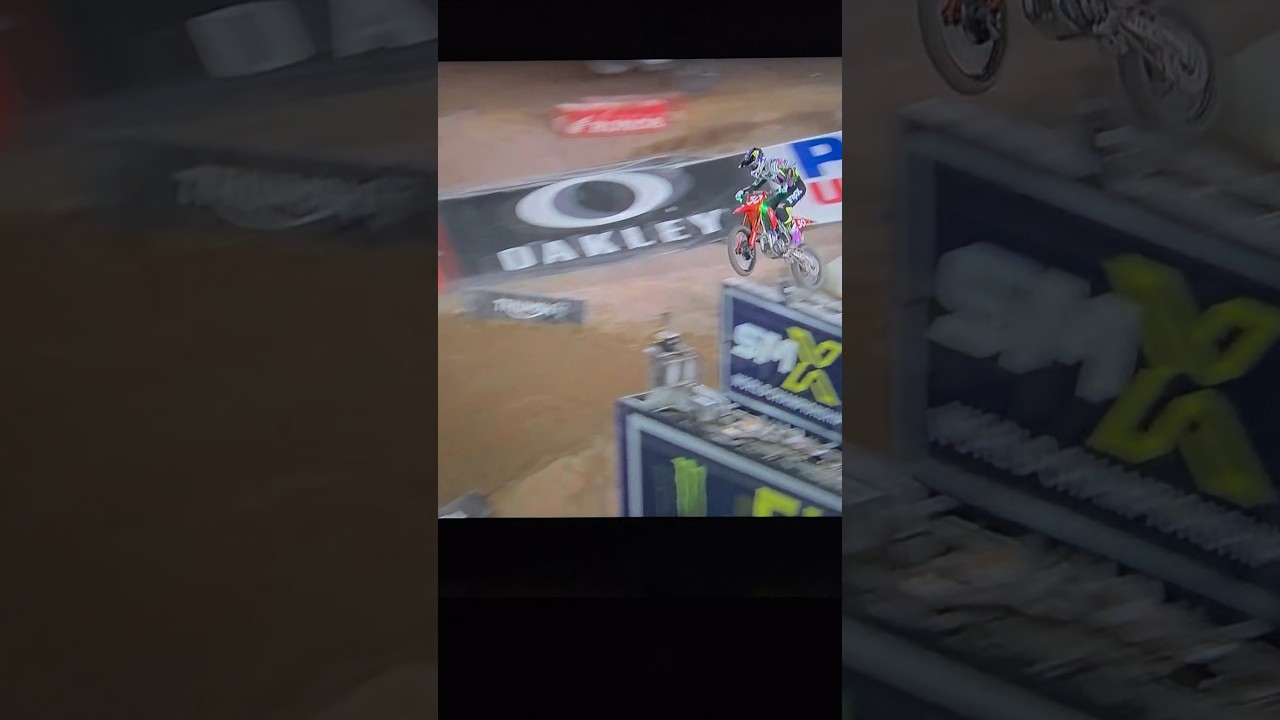 Shimoda wins 250 moto 1 