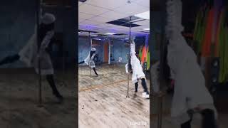 Pole dance с Новым годом