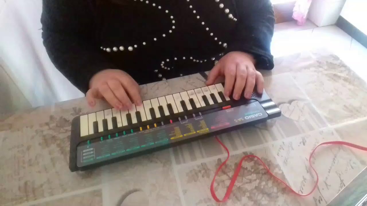 Tanti auguri a te con tastiera tutorial - YouTube