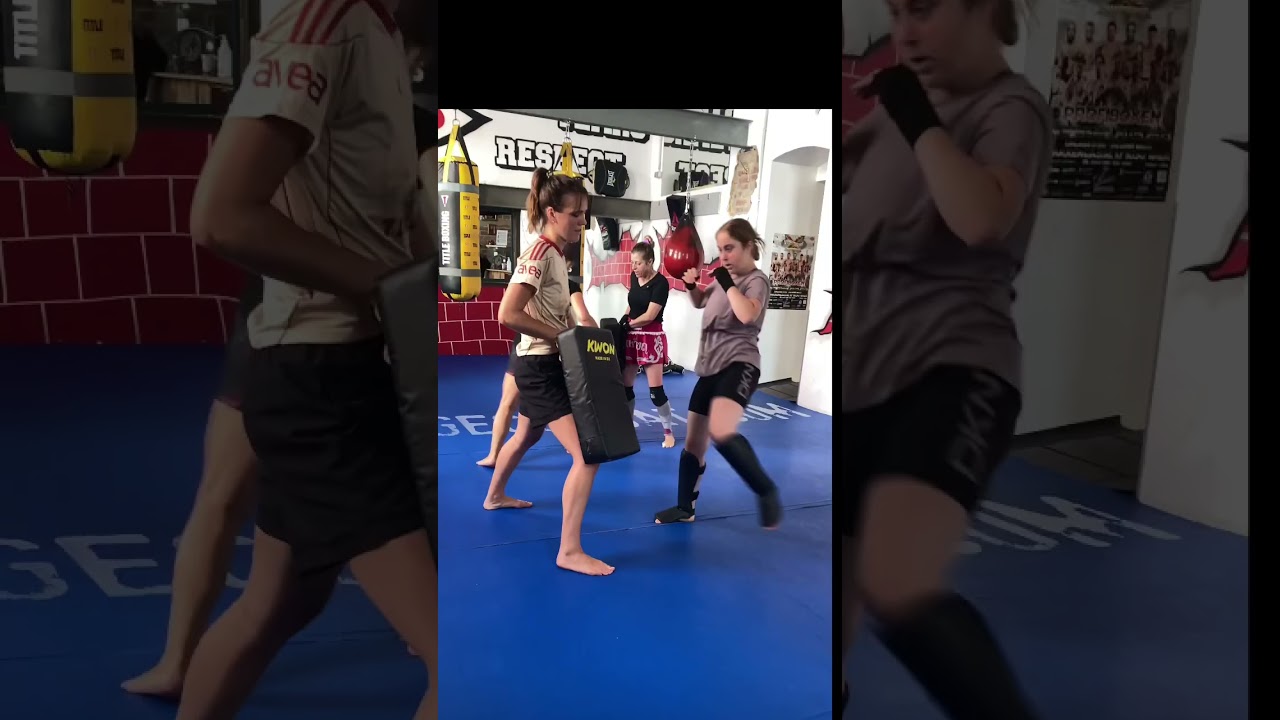 Kickbox-Training für Frauen: Körperhaken, Low Kicks, Kniestöße & Push Kicks in Aktion 💥