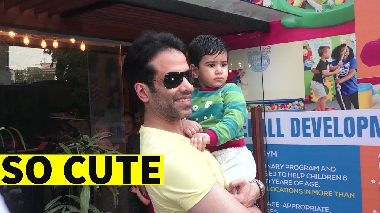 CUTE VIDEO: Golmaal Again Star Tusshar Kapoor With His Son Laksshya Kapoor