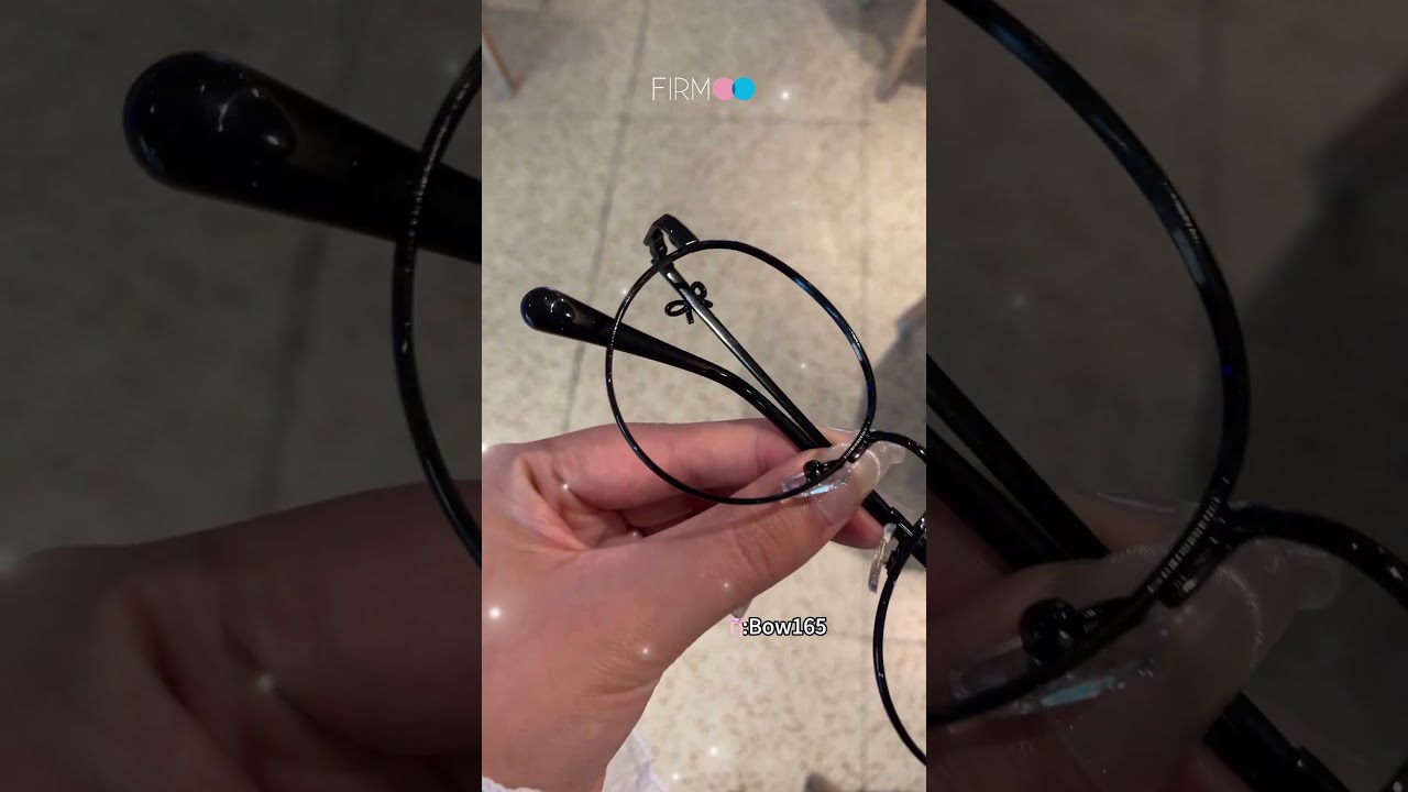 Sophisticated and delicate bow-themed glasses.   