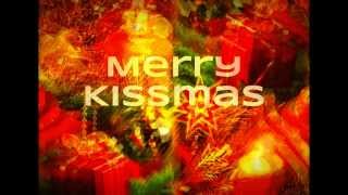 Video thumbnail of "Merry Kissmas"