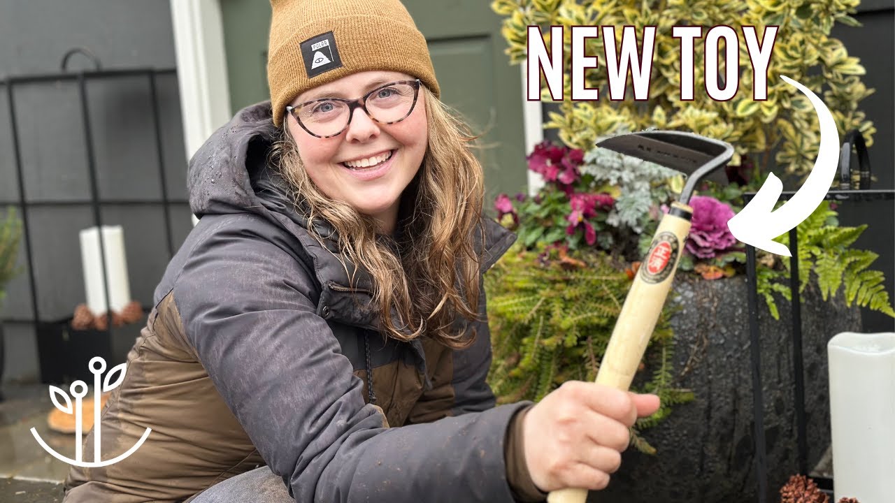 Gimmick or GAME-CHANGER? Testing My New Japanese Hand Sickle