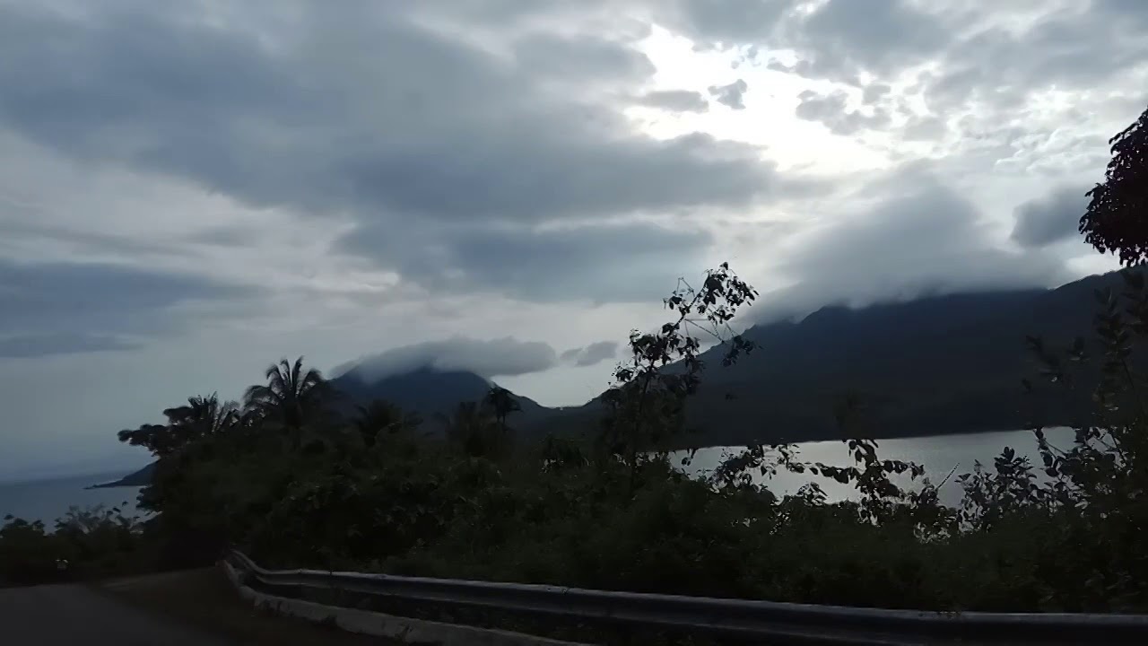 Aceh Destinasi, Panorama jalan lengkok Sabang Island yang tidak banyak diketahui orang.
