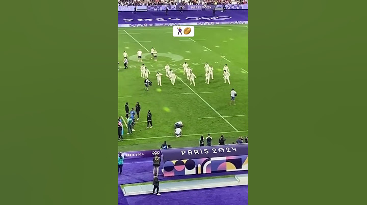 La danse de l'Équipe de France de Rugby à 7 après leur médaille Olympiques #Olympics