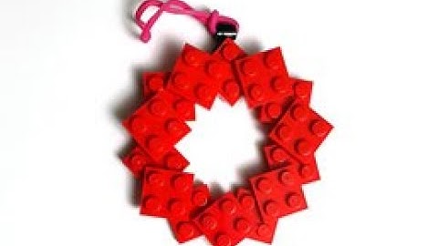 Super Duper LEGO Christmas Tree Decorations (in under 1 minute)