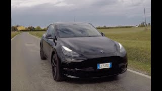 Tesla Model Y Long Range, la prova del crossover elettrico high-tech