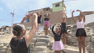 В Перу детям из бедного района бесплатно преподают балет В Перу детям из бедного района бесплатно преподают балет