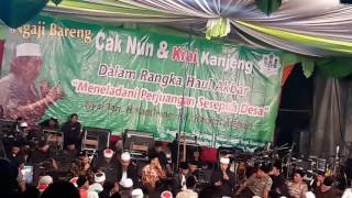 Cak Nun dan Kiai Kanjeng di Maiyah Temanggung  dalam Rangka  Haul Akbar seri 02