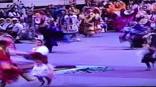 Schemitzun 1997 Womens All-Around Fancy Shawl Round