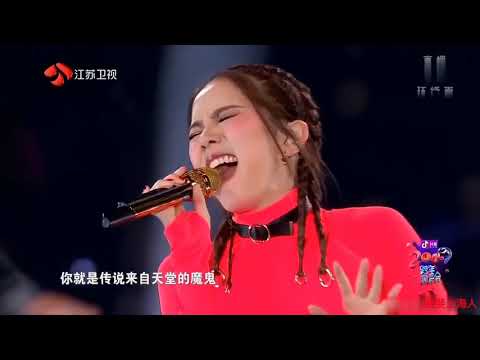 邓紫棋江苏卫视2019跨年晚会-来自天堂的魔鬼，瞬间耳朵怀孕