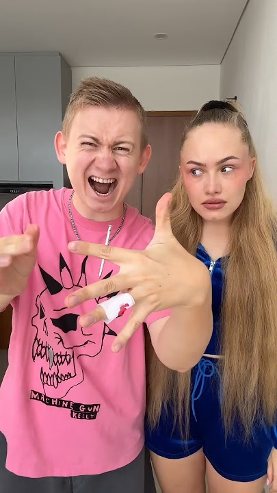 Fake Fort Magic 😱 Viral Waka Waka Song 🤯😂 #dance #wakawaka #music