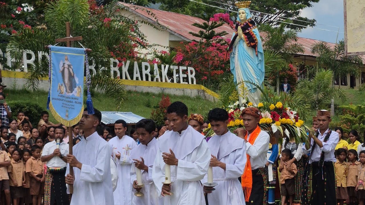 Tarian Penyambutan Patung Bunda Maria di Smak St Stefanus Ketang