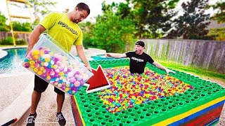 10 MILLION ORBEEZ vs 1,000 BATH BOMBS IN POOL!