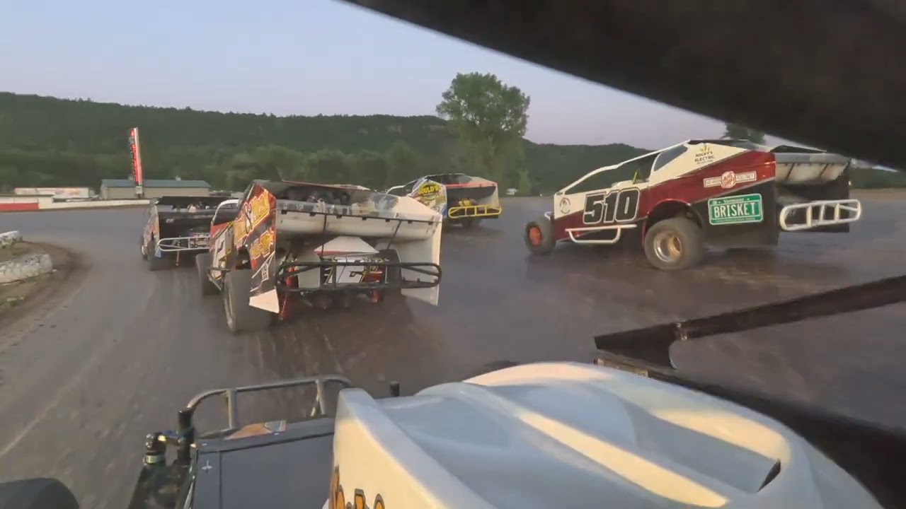 6-30 devil's bowl novice sportsman Heat + feature