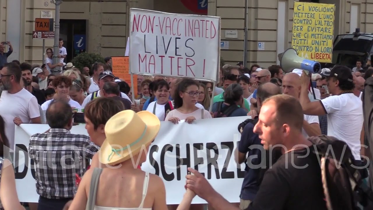 No Green Pass, centro di Torino bloccato: 