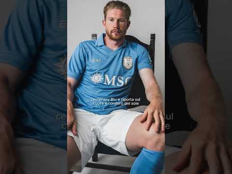 Video Il Napoli ha presentato ufficialmente la nuova maglia Home 2026/27, quella del Centenario.