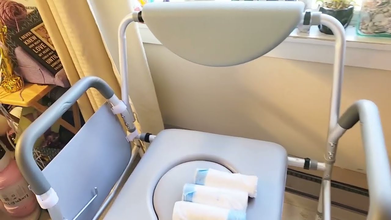 Hybodies Heavy Duty Bariatric Commode, 4 in 1 Portable Bedside Commode or Over Toilet Chair Review