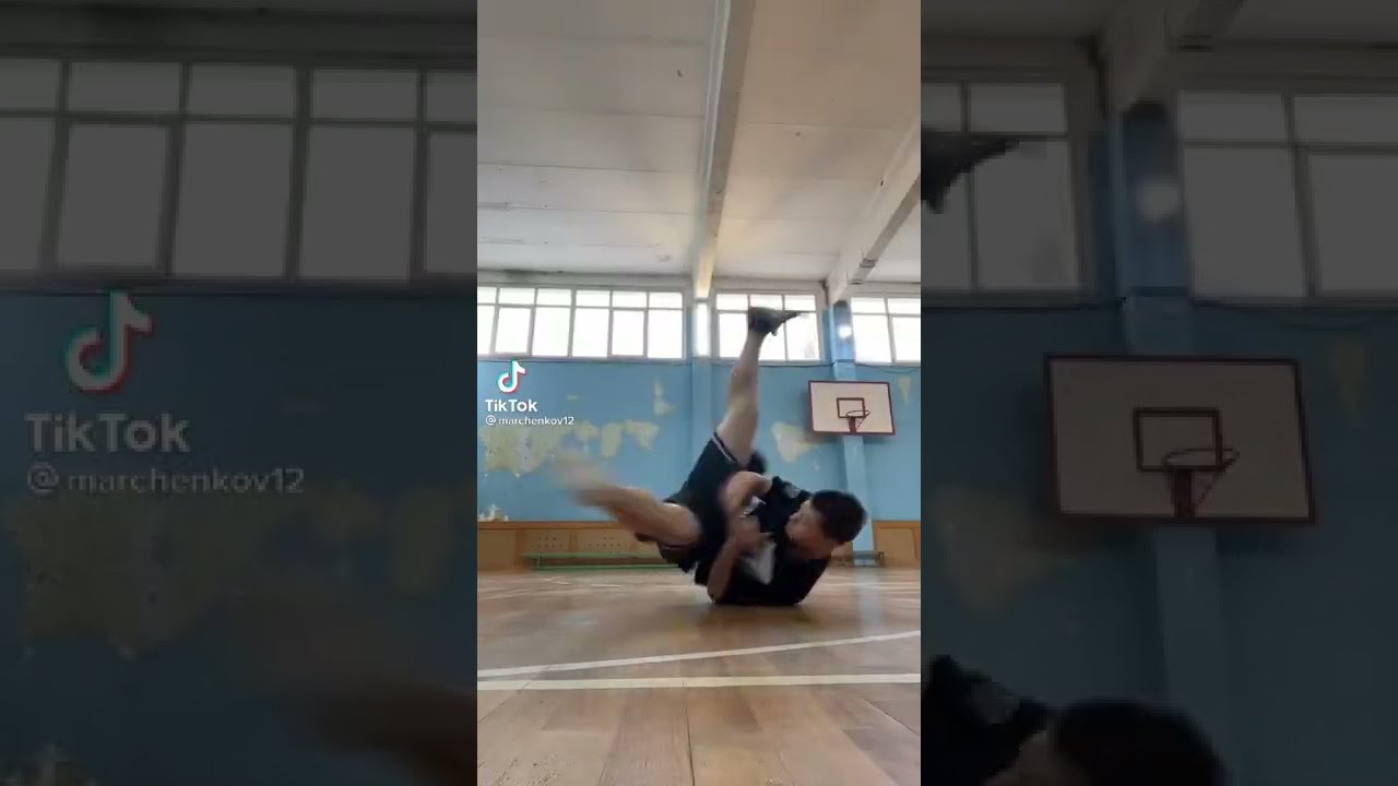Красивая школьница с физруком HD