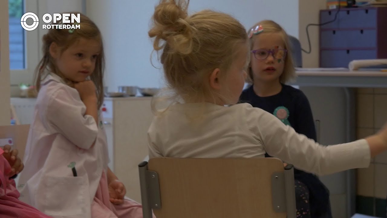 010nu - Eerste schooldag extra spannend voor basisschool De Lis