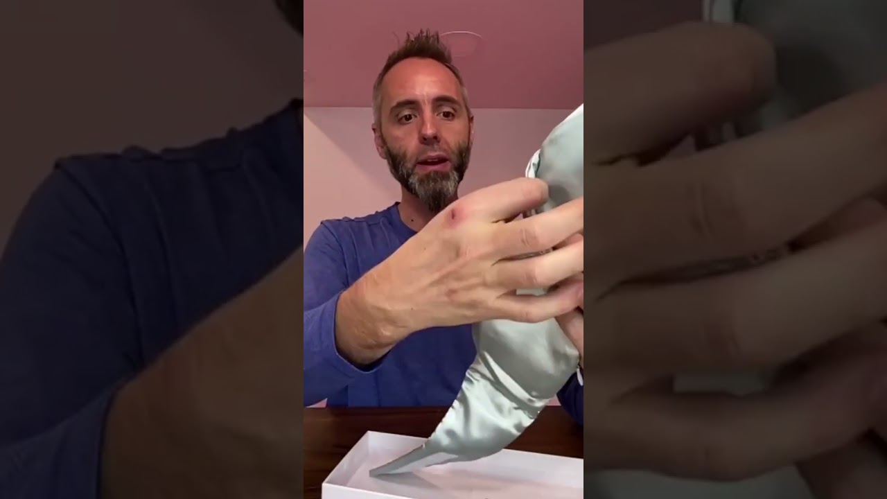 Features and Adjustments of the Eye Mask