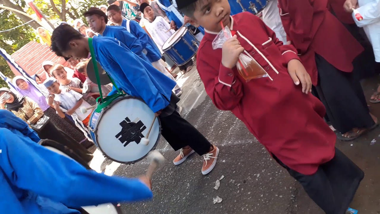 Drumb band assaidiyyah gedongan live streaming pakusamben