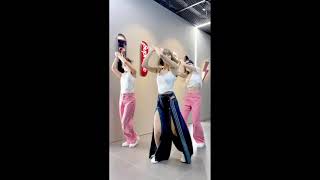 Lisa dance challenge 