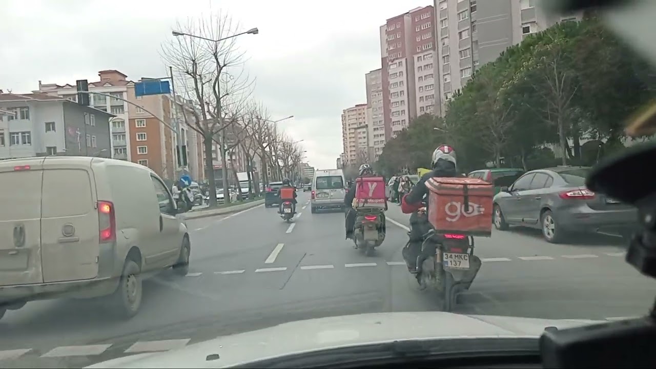 Hatalı yapilan parklar yuzunden yasanilan trafik beylikduzu