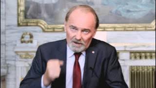 Vad är en solidarisk handling? Björn Granath som Stefan Löfven