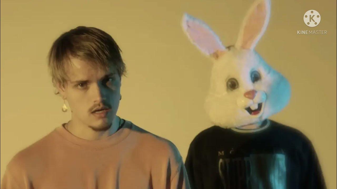 6 Dogs - Buttcheeks lyrics [Prod. Benny Blanco & Cashmere Cat] - YouTube