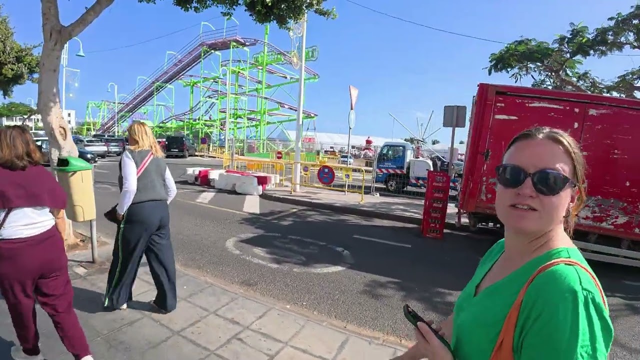 Arrecife - walk to the shopping mall 