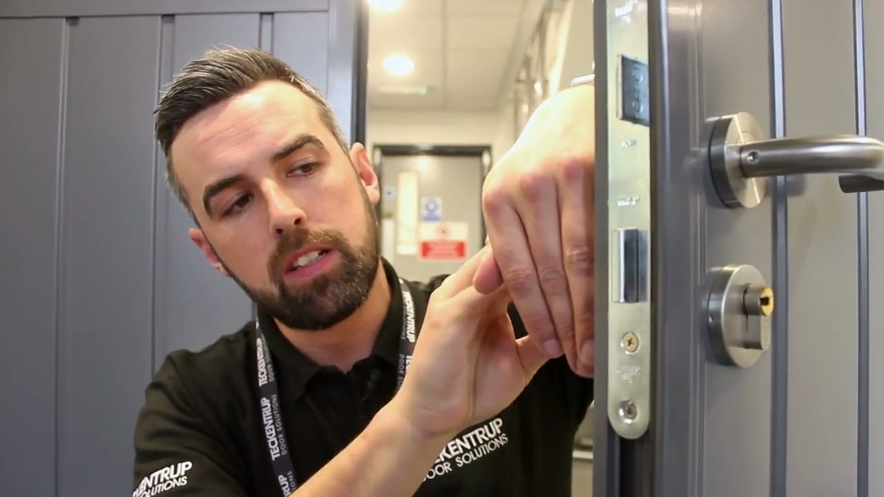 Teckentrup Insulated Side Hinged Garage Door - Garage Doors Online