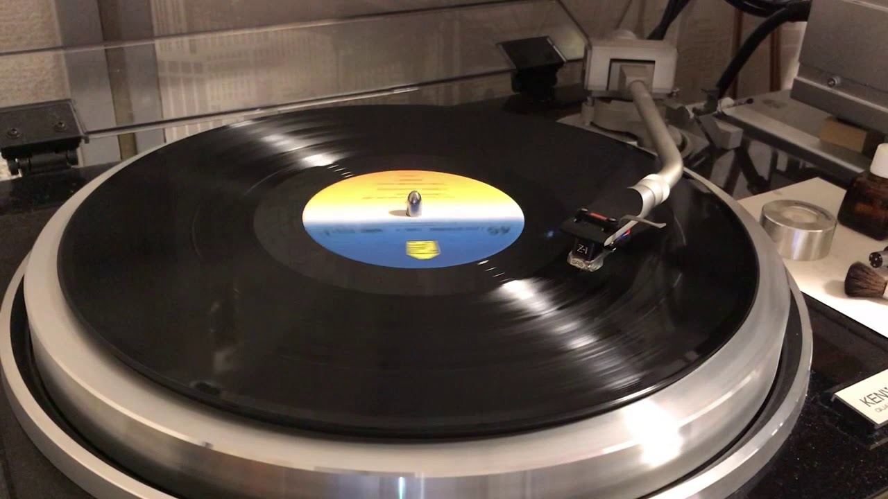 レコード好きな方いらっしゃいます？ Ryoko Sakaguchi - MON CHERI, MON AMOUR vinyl - YouTube