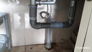 Cara Cara membuat saluran air keluar dari sinki yang baru , (relocate sink drain pipe).