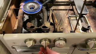How to light the pilot lights of the O’Keefe & Merrit Stove