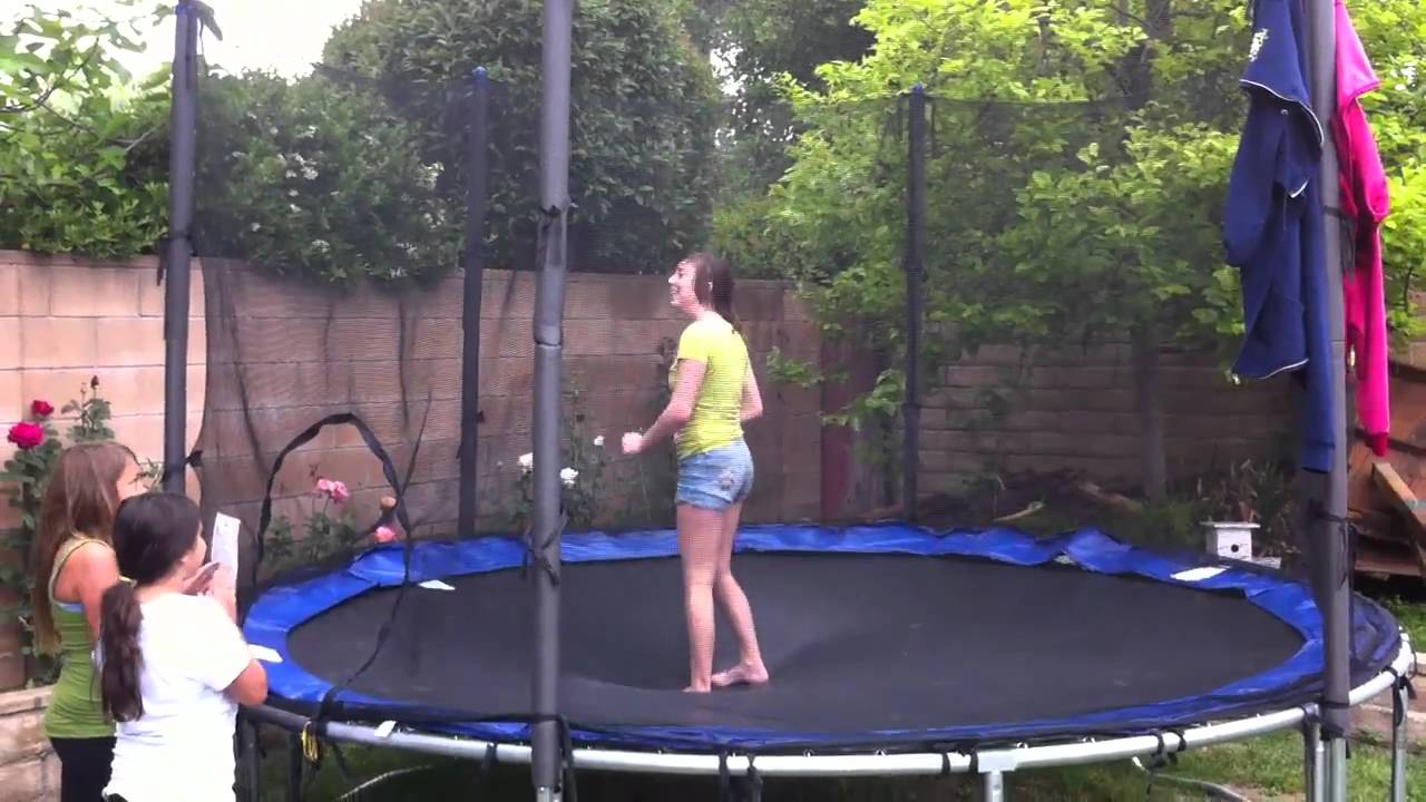 Flips on a trampoline - YouTube