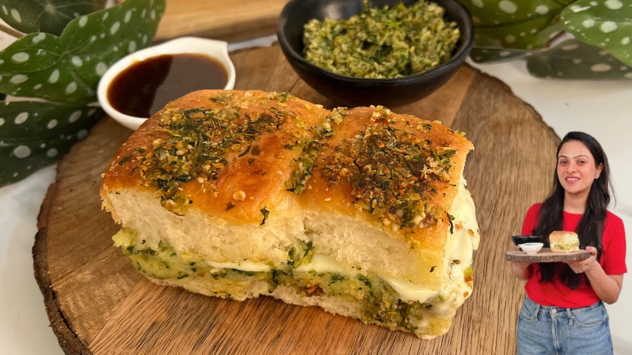 Spicy Thecha Pav Recipe With Homemade Pav | झटपट स्पाइसी पाव की रेसिपी | Cheesy Pav | Thecha Dabeli